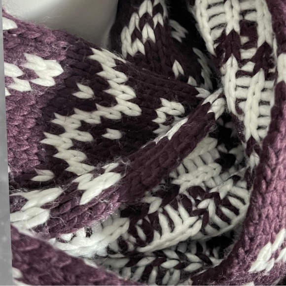 Arctic Print Infinity Scarf - Purple/White - Picture 5 of 15